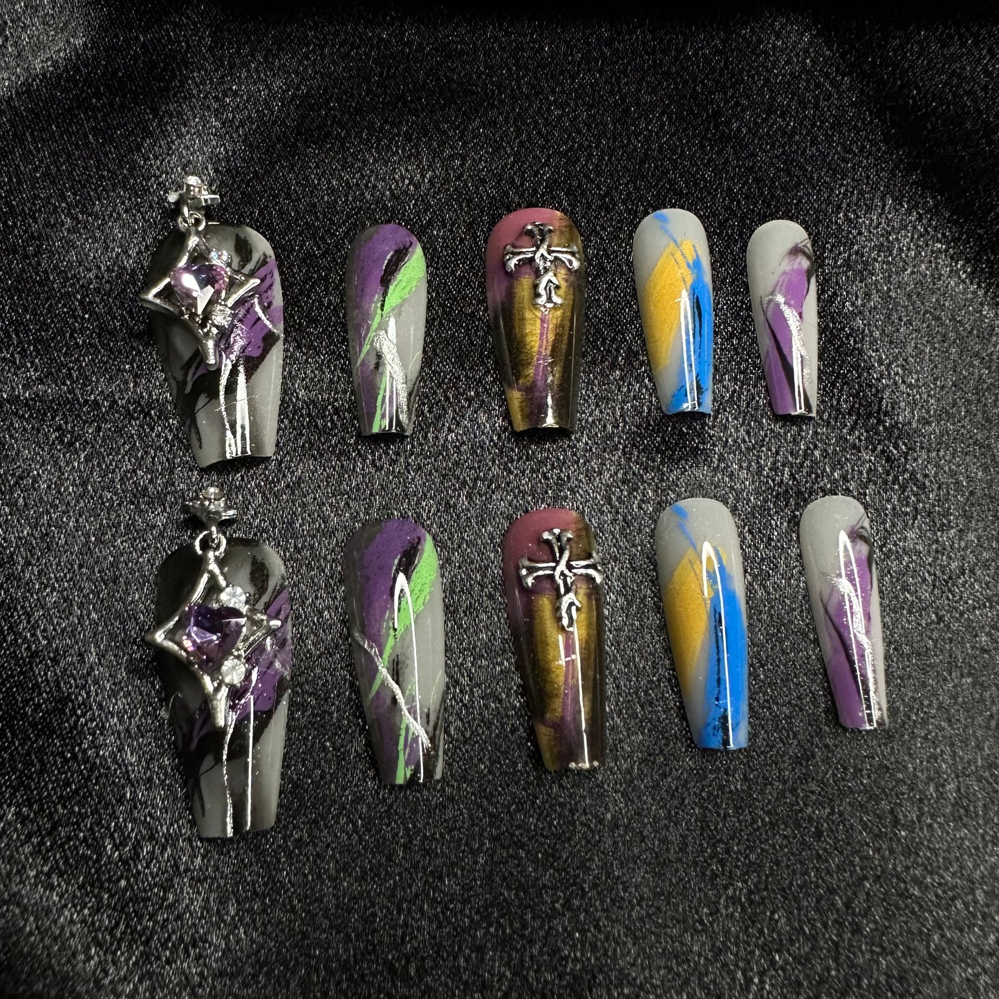 Gothic Twilight (30 Nails)